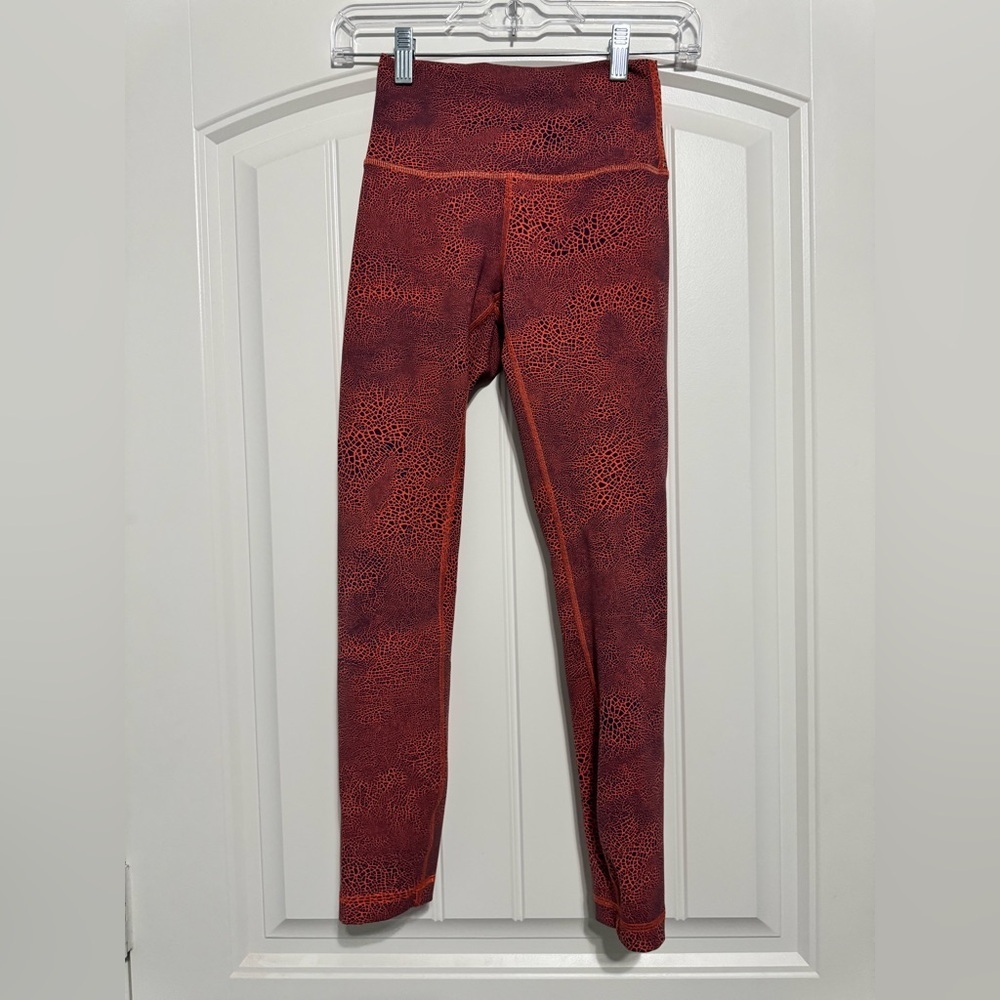 Lululemon Wunder Train HR Tight 25" in Crackle Glaze Vintage Orange Larkspur